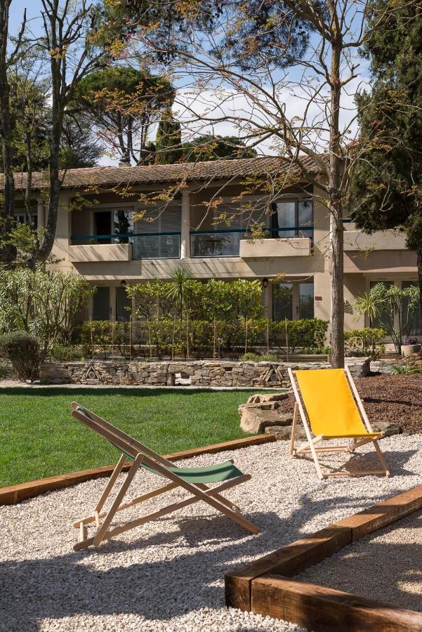 Hotel La Magnaneraie Villeneuve-lès-Avignon Exterior foto